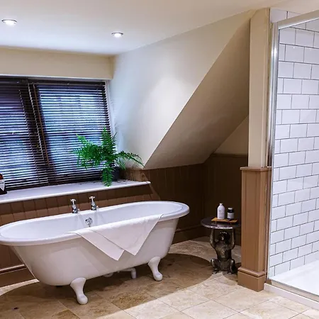 Plough 5* Lupton