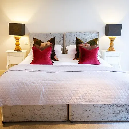 Plough Mini-hôtel 5*